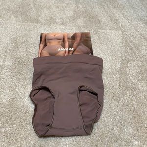 SKIMS Sculpting Midwaist Brief